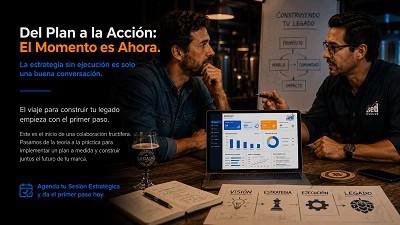 Dos personas en una sesión de estrategia para construir el legado de una marca de cerveza.